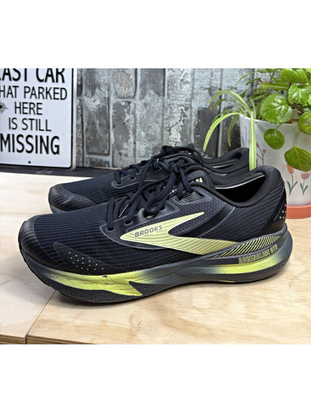 Brooks Adrenaline GTS 22 Weatherized Waterproof Black/Green 1104381D033